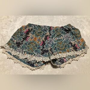 Floral Lace Trim Shorts